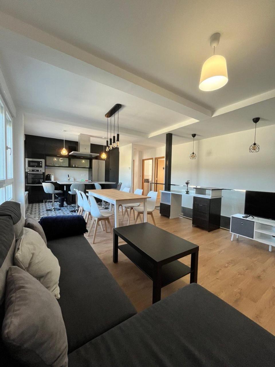 A De Carmina Apartment โอโกรูญา ภายนอก รูปภาพ