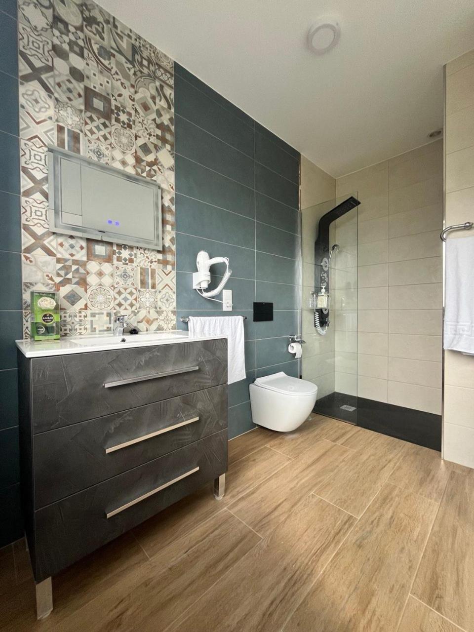 A De Carmina Apartment โอโกรูญา ภายนอก รูปภาพ